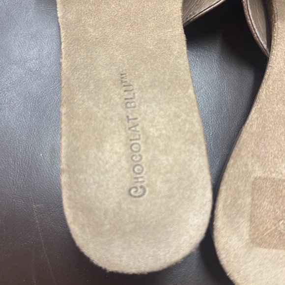 Chocolat Blu Viveca Rose Gold Leather Sandal - Picture 3 of 7